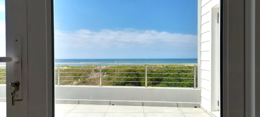 4 Bedroom Property for Sale in Stilbaai Oos Western Cape